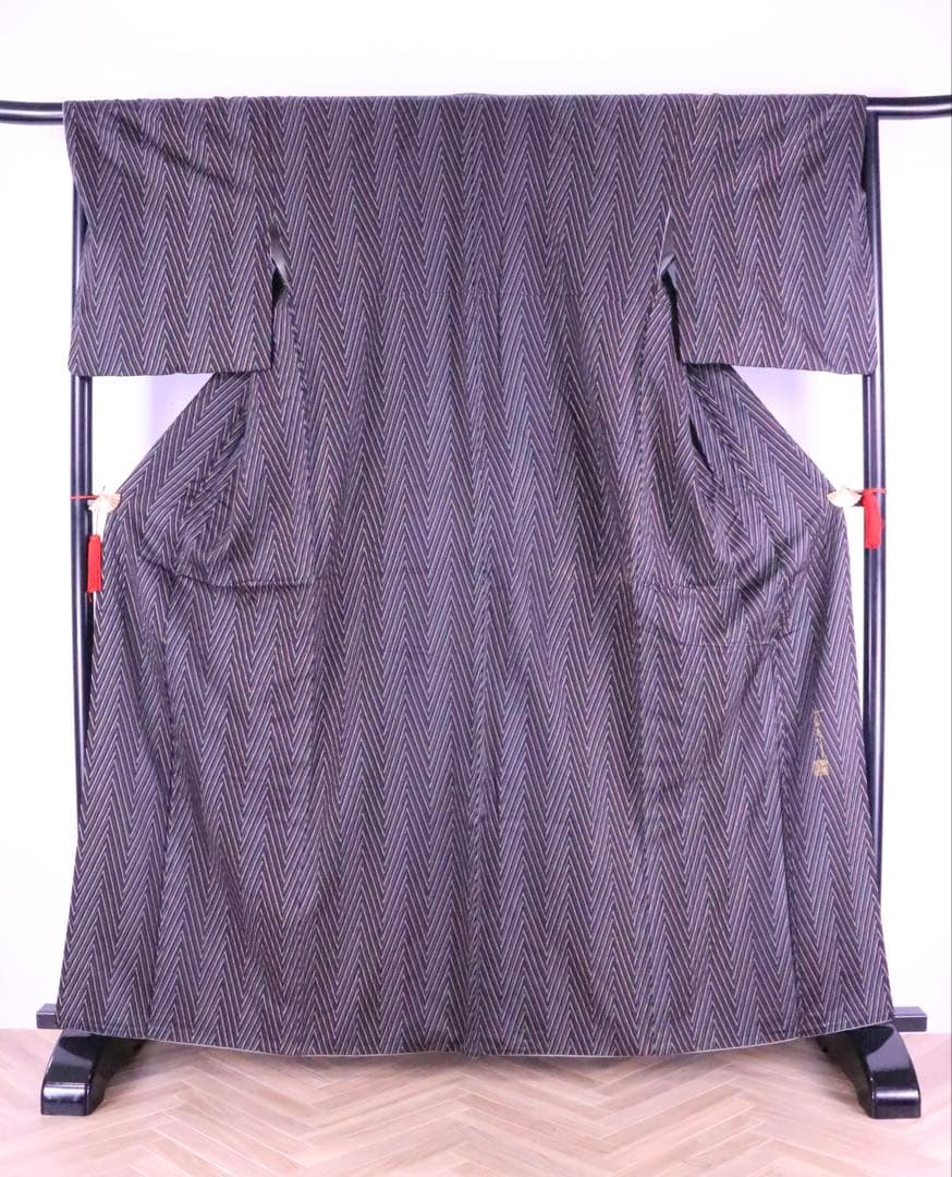 斉藤上太郎　正絹 納戸色 矢羽柄 斉藤上太郎