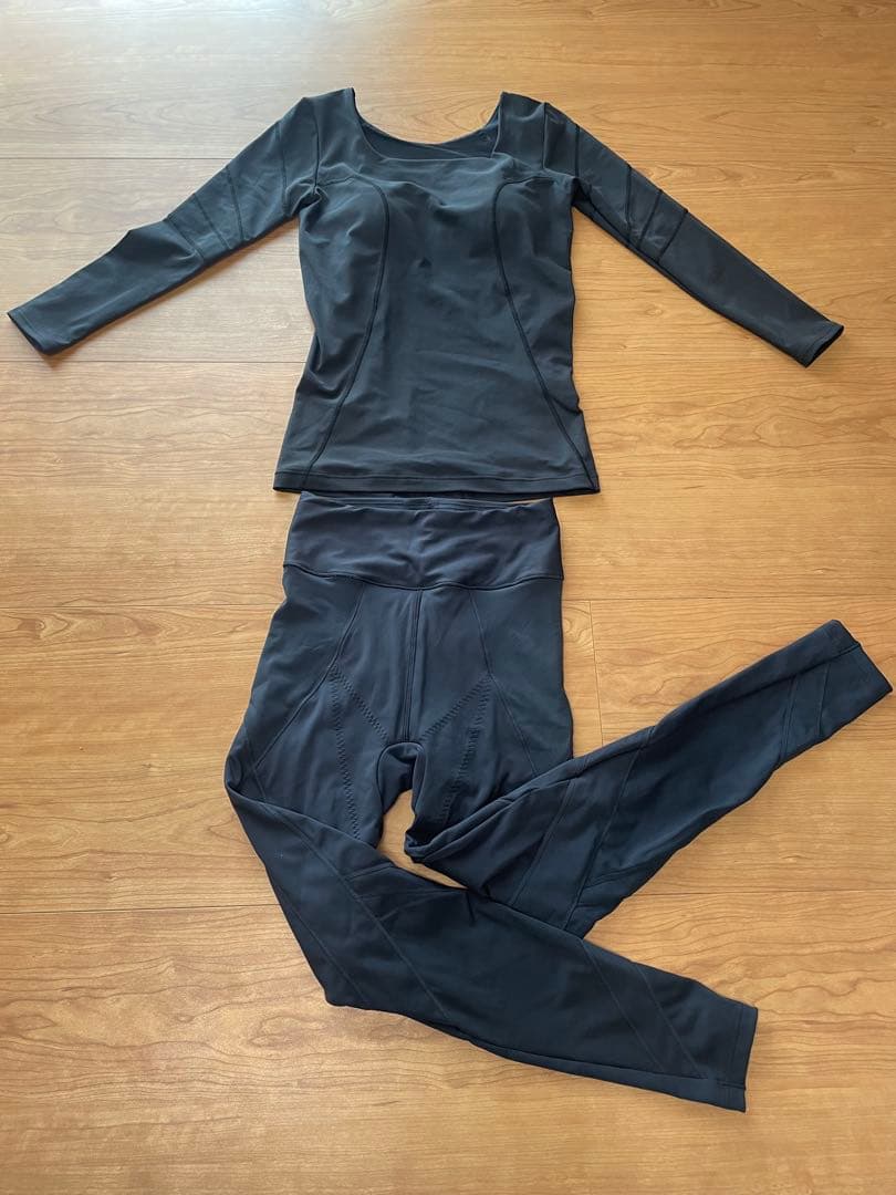 【一度使用】LAVA　ピラティス　パーフェクトフォーム　トップス＆レギンス　L