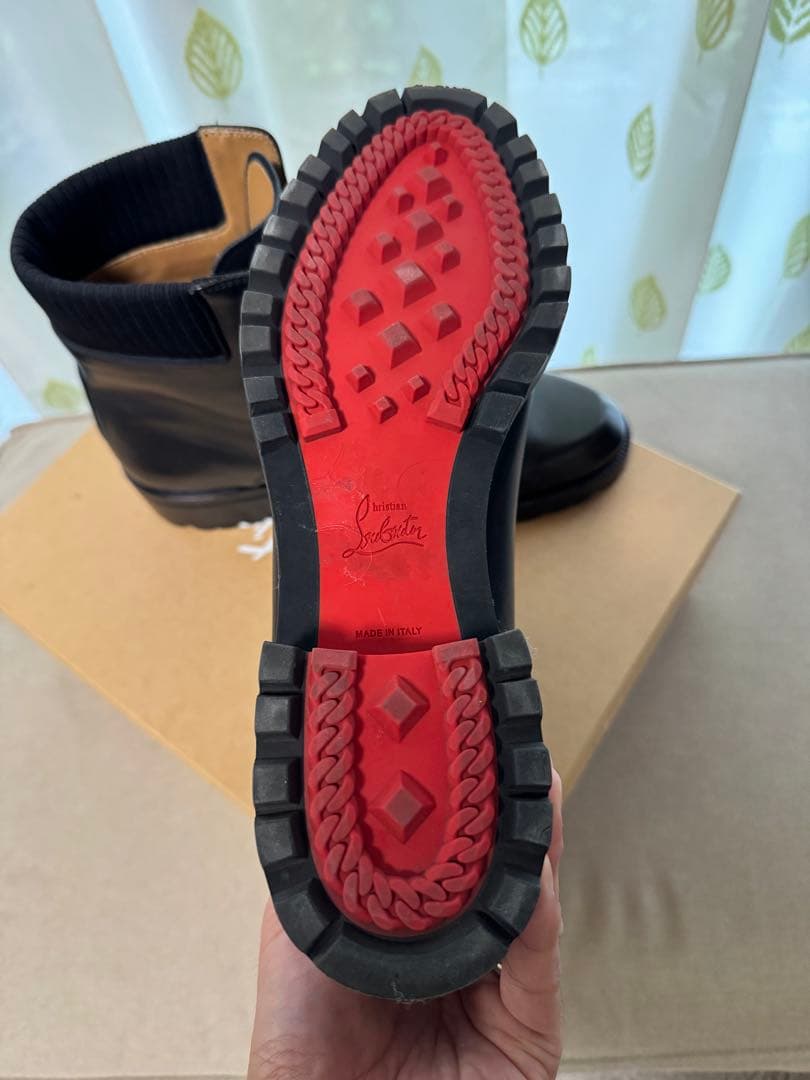 Christian Louboutin ブラックブーツ
