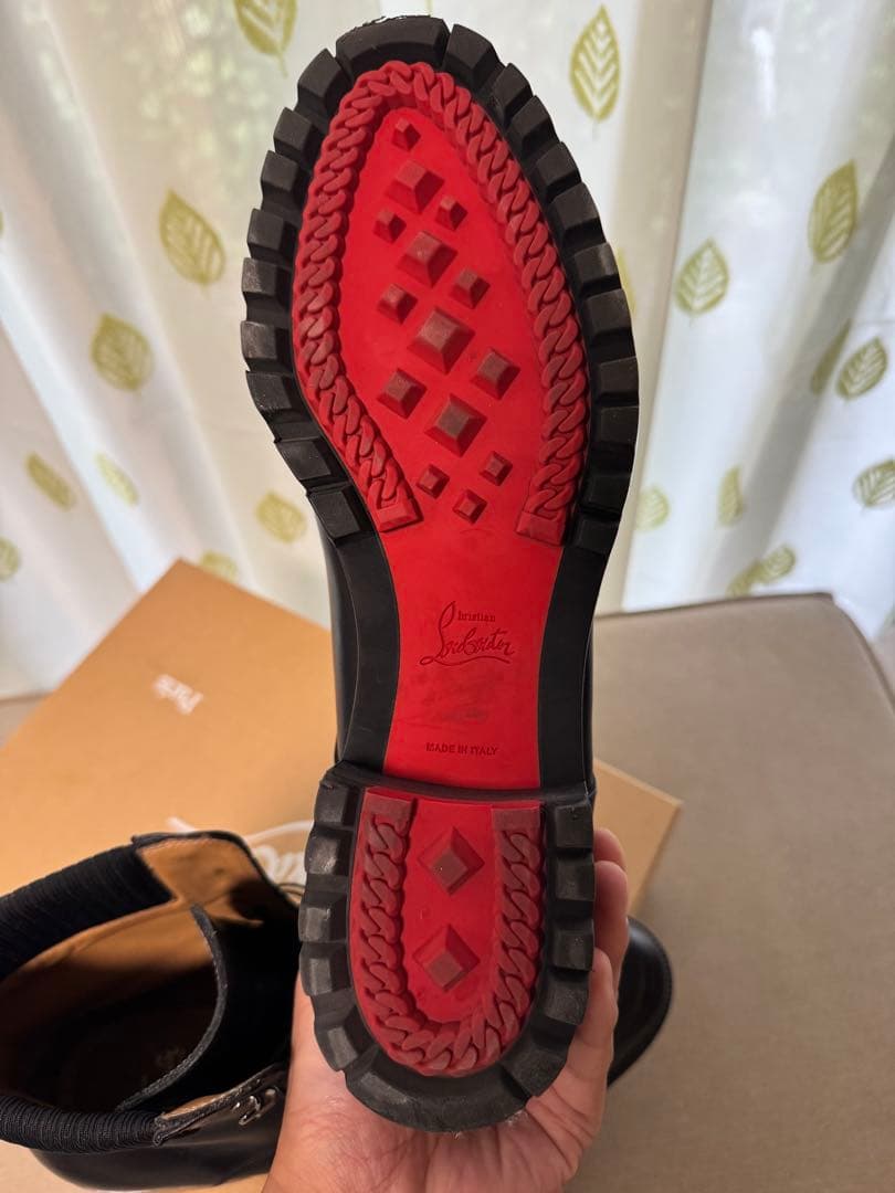 Christian Louboutin ブラックブーツ