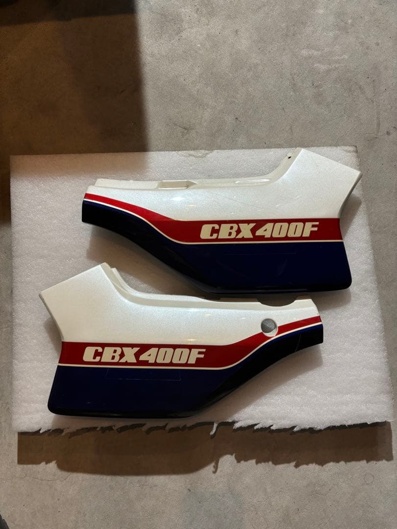 CBX400F サイドカバー　オリジナル　青白