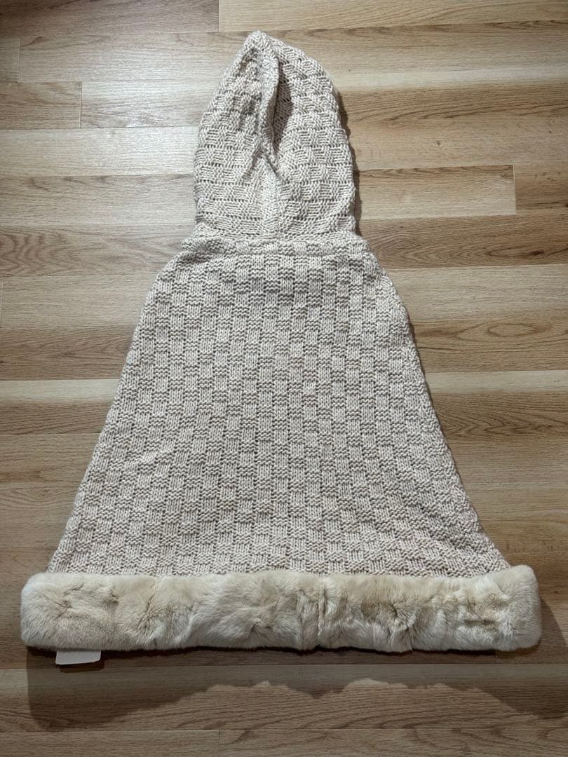 BLUMARINE イタリア製　未使用品　ファーフード付きベージュニットポンチョ