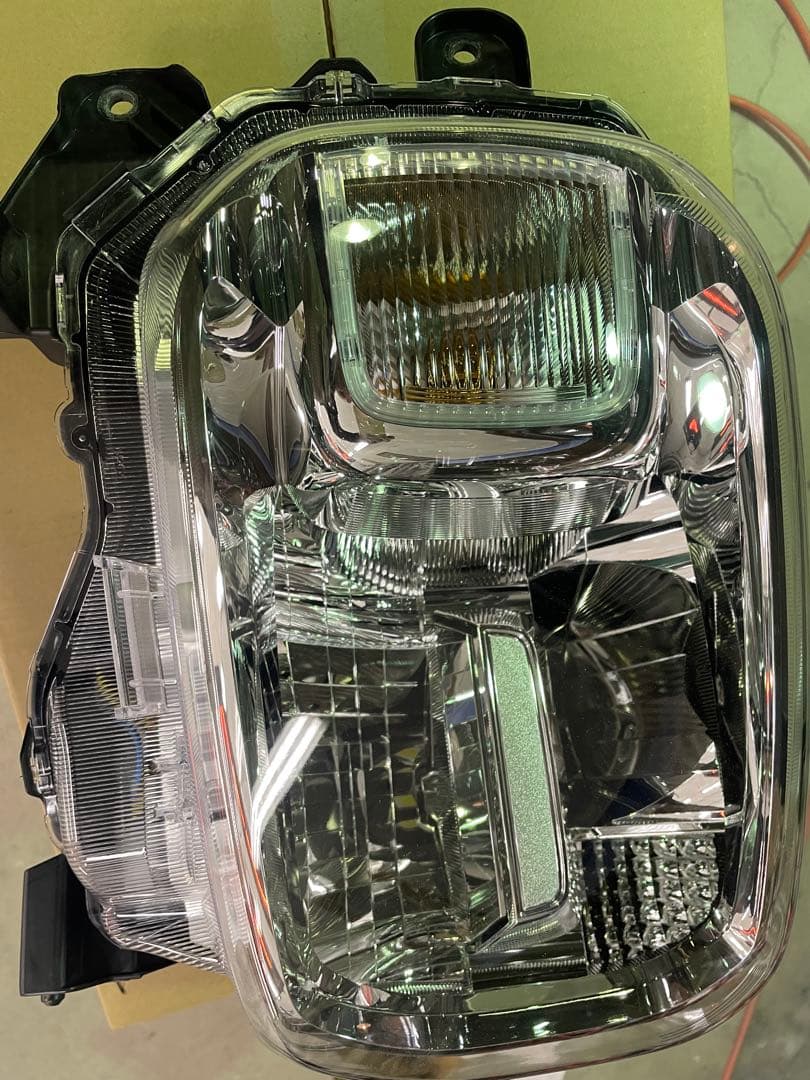 スペーシア　MK94S MK54S 現行LEDヘッドライト　左　良品