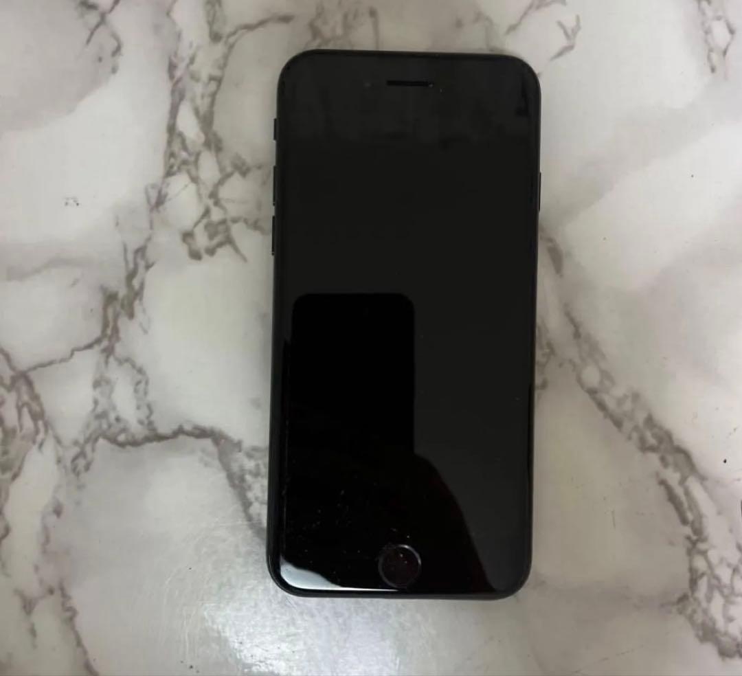 o*u様 美品 iPhone SE SIMロックなし　本体のみ