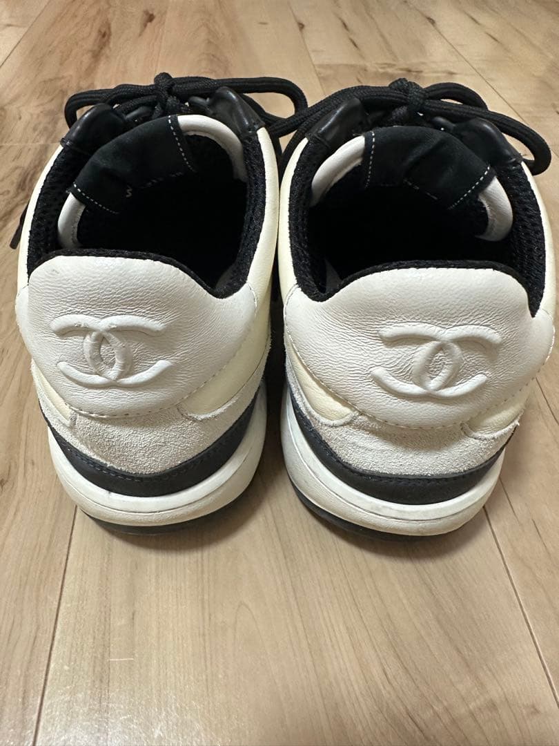 CHANEL ホワイト/ブラック スニーカー38