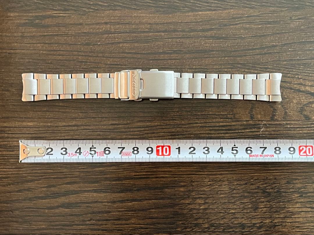 CITIZEN スーパーチタニウム シルバー 金属ベルト 調整可能　幅20mm