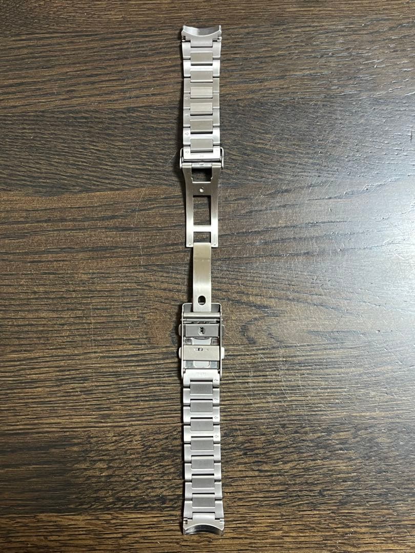 CITIZEN スーパーチタニウム シルバー 金属ベルト 調整可能　幅20mm