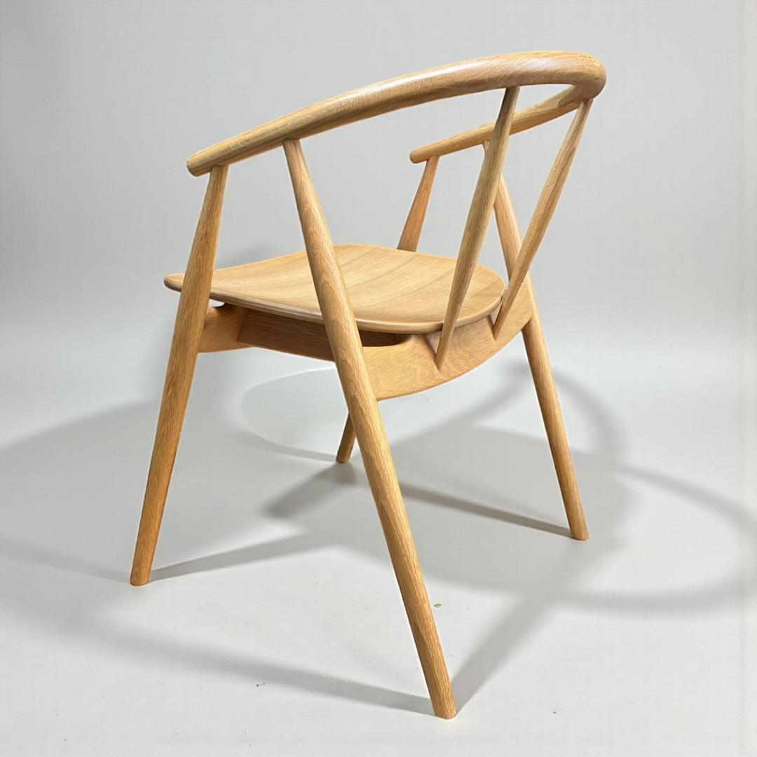 オーク無垢材の曲線美 小林幹也デザイン TRUNK2 ダイニングチェア 天然木