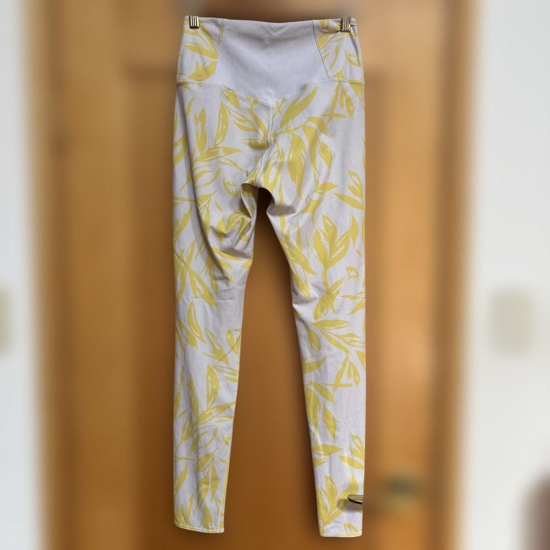 スカーラヨガウエア　上下　Mサイズ ブラトップ　レギンス