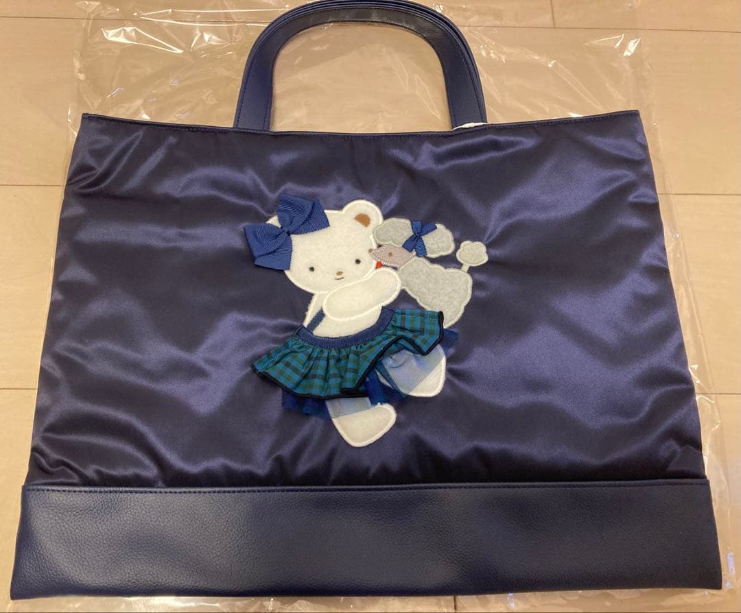 大人気！完売品！ファミリア Bibiy.コラボトートバッグ