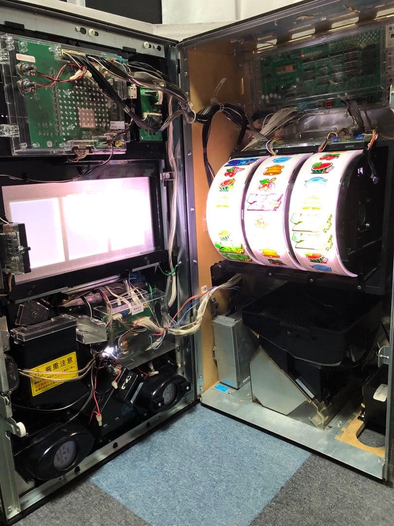 ⚠︎説明文必読⚠︎ パチスロ　マクロス フロンティア2　実機+鍵等付属品(送料込)