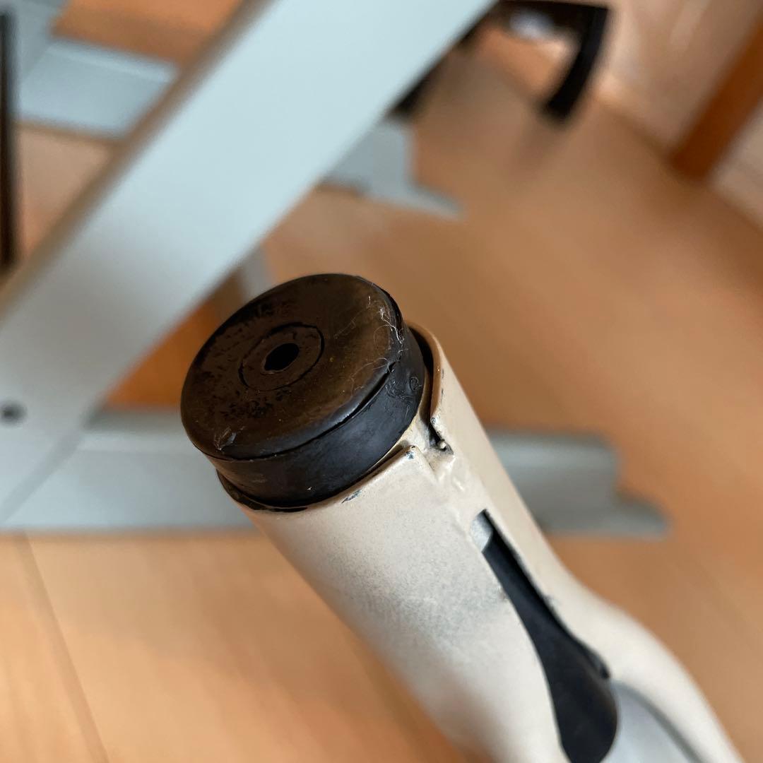 クラッシュゲート　ダナーダイニングチェア　ホワイト