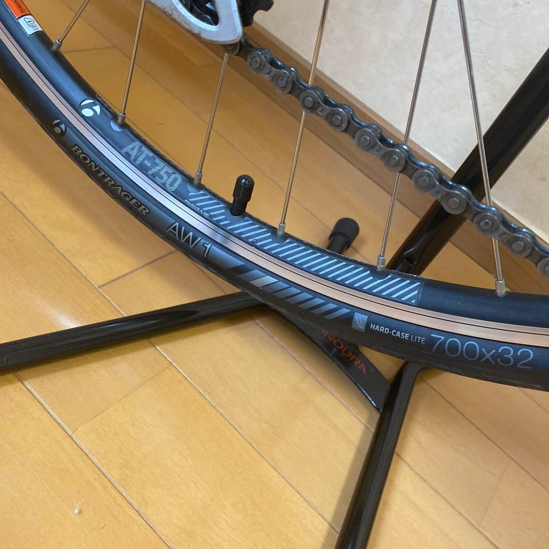 【送料込み、室内保管・美品】TREK クロスバイクFX2 WSDブラック