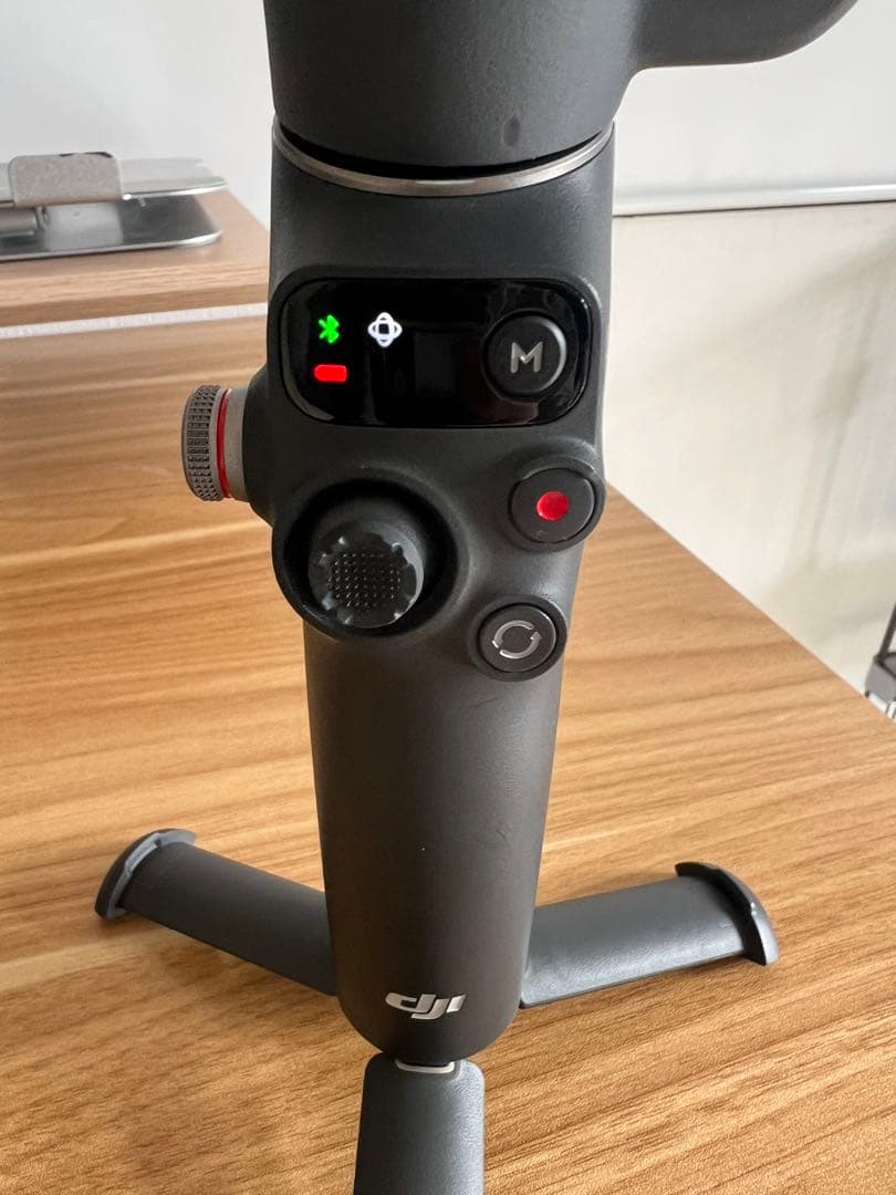 DJI Osmo Mobile 7Pスマホ用スタビライザー、ライト、袋付き
