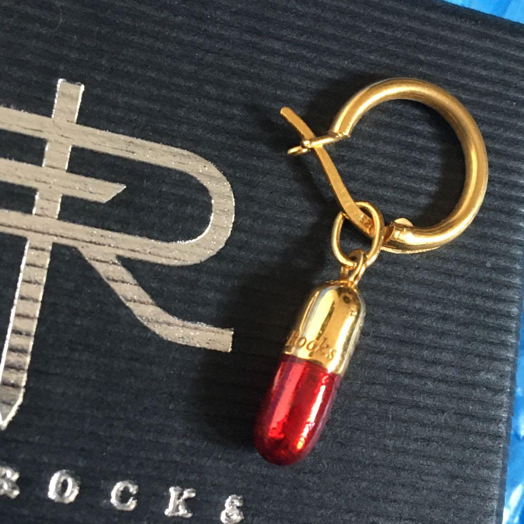 美品★TRUE ROCKS⬛︎ピアス⬛︎セット売り⬛︎カプセル⬛︎ゴールド