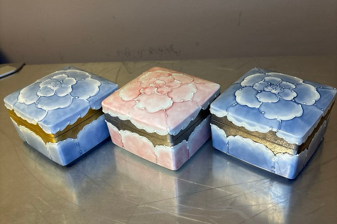 【美品】有田焼　文山窯　プラチナ牡丹　３セット　箱無し　お正月