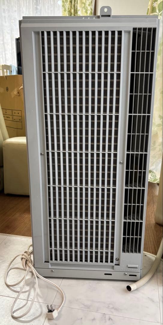 CORONA 窓用エアコン 2024年製　冷暖房　CWH-A1824R-W