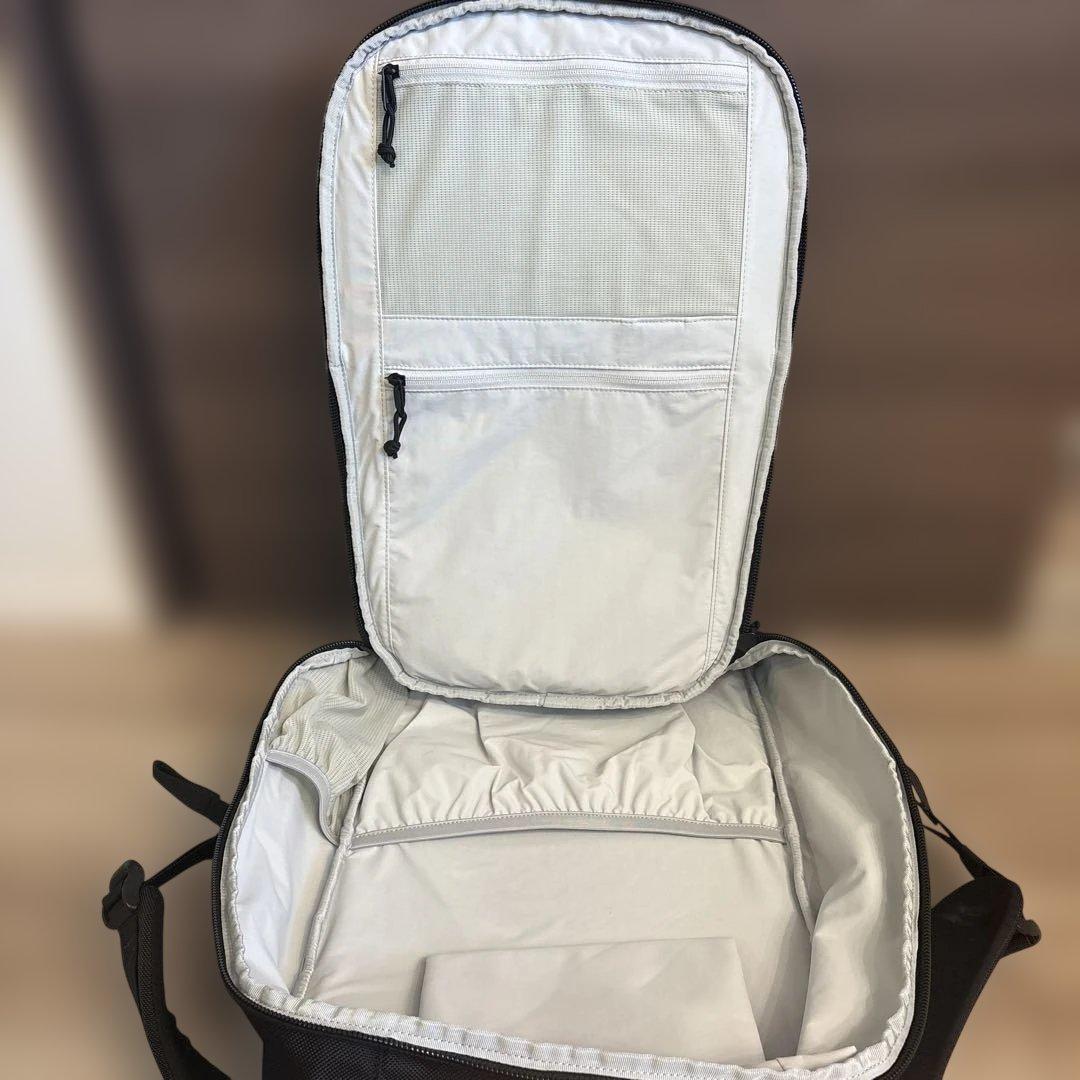 WEXLEY（ウェクスレイ） VERNON バックパック ブラック