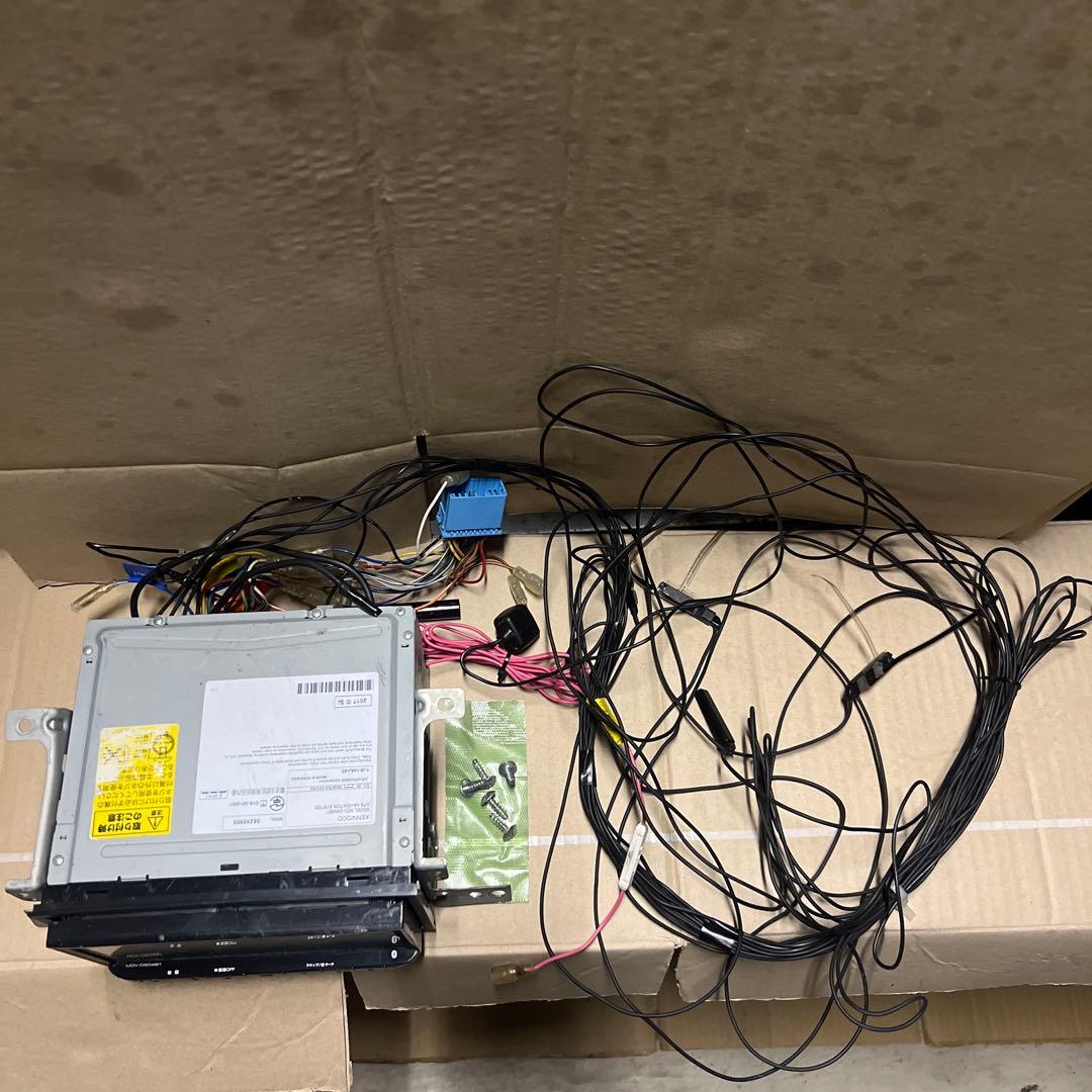 ケンウッド MDV-D504BT 2017年 フルセグ CD DVD BT ナビ