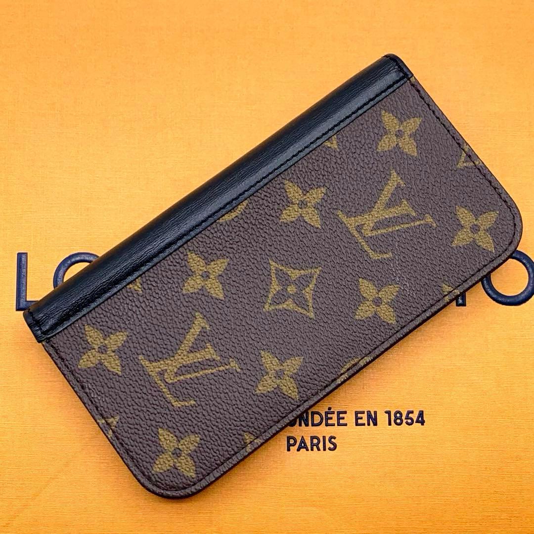 【超美品】ルイヴィトン　iPhone14pro モノグラム M82083