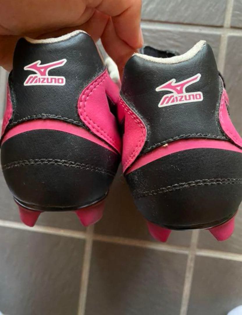 サッカースパイク　ミズノ