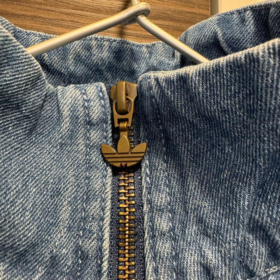 完売品 NiziUミイヒ着用モデル adidas ハーフジップデニムトップ