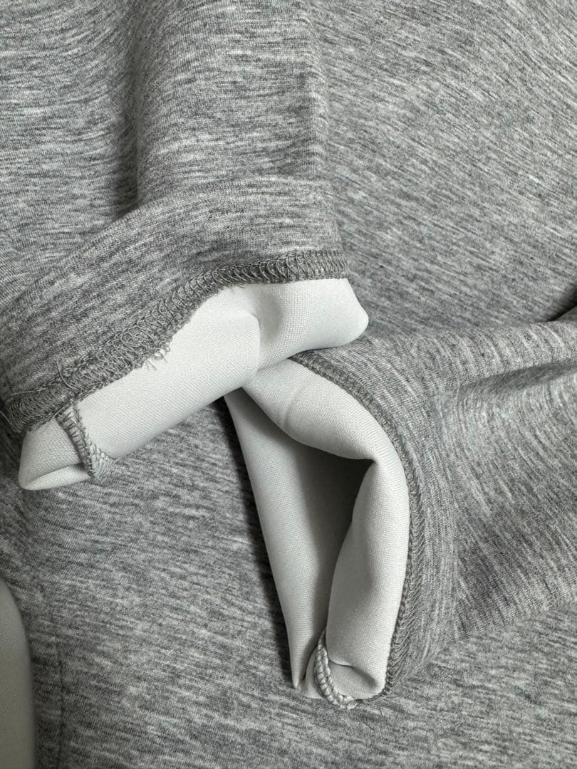 un3d カーブスリットトップス 38