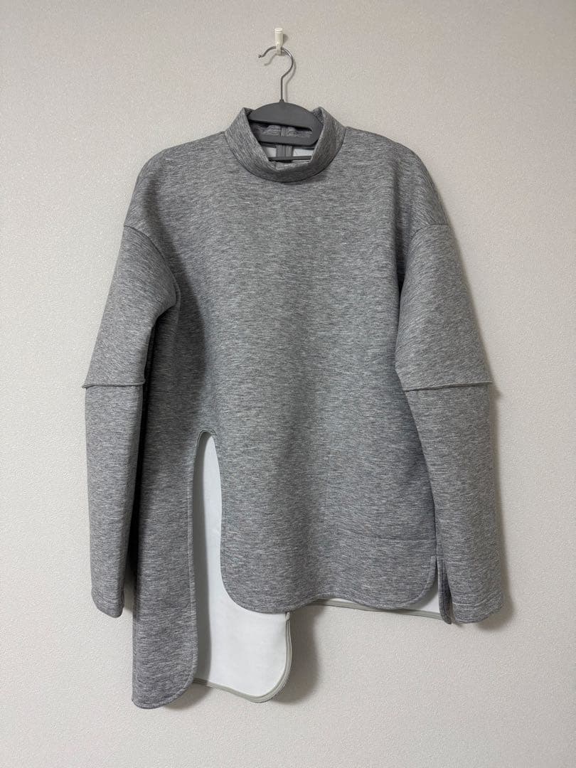 un3d カーブスリットトップス 38