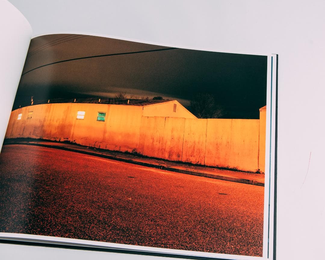 アート・デザイン・音楽 BETWEEN THE TWO Todd Hido