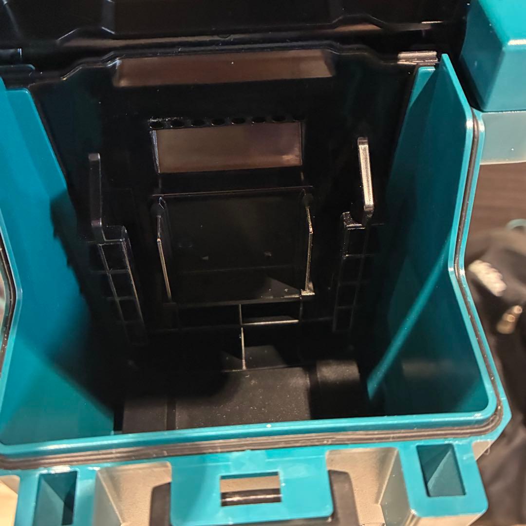 マキタ makita 充電式タワーライト ML814