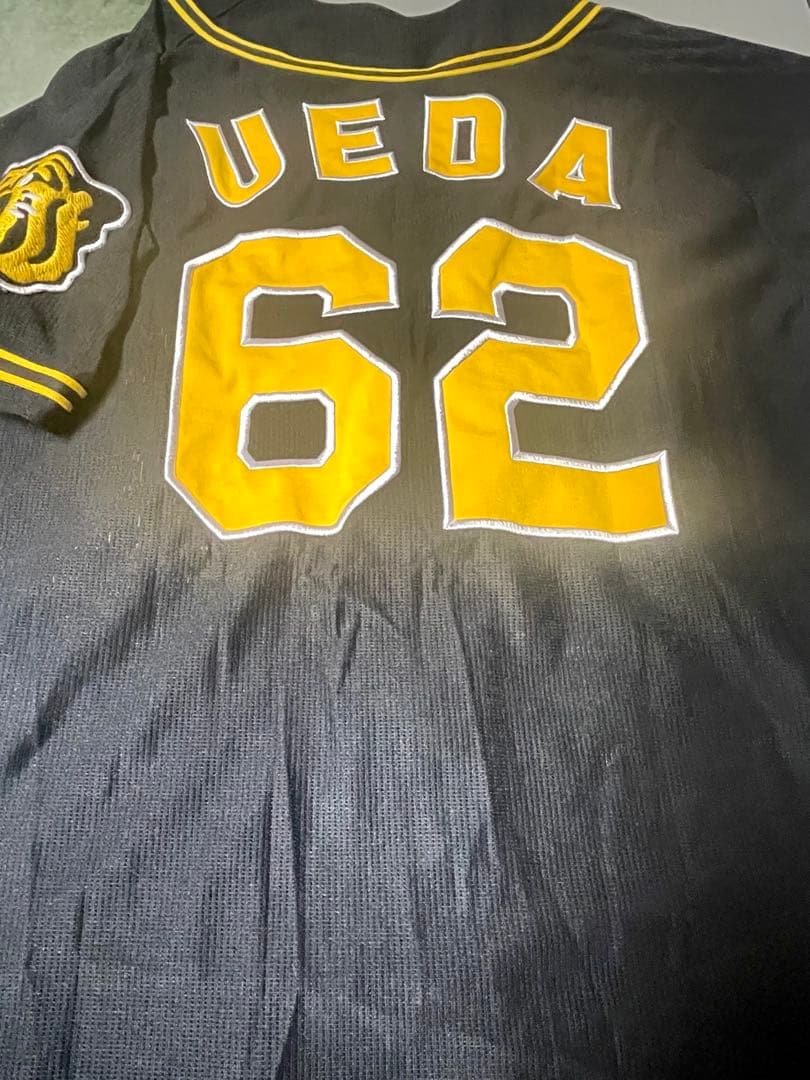 美品 阪神タイガース 植田海 ブラックユニフォーム サイズM