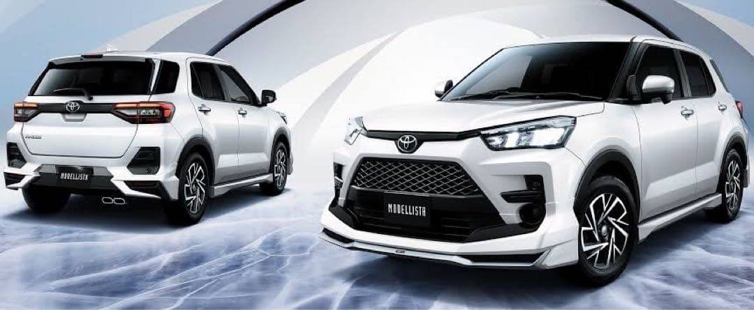 トヨタ ライズ　ホワイトバンパー 傷あり