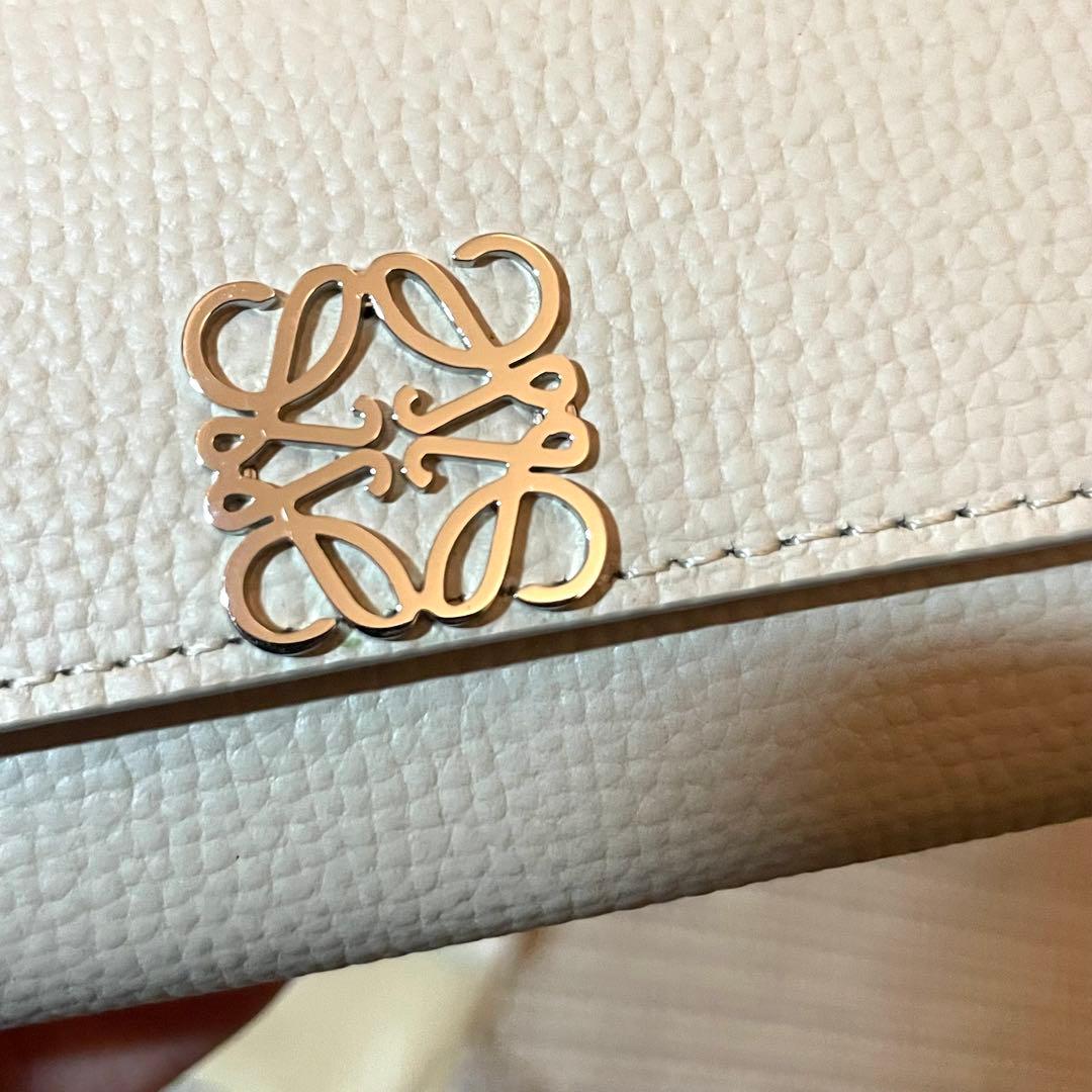 ロエベ アナグラム キーケース（ペブルグレインカーフ）