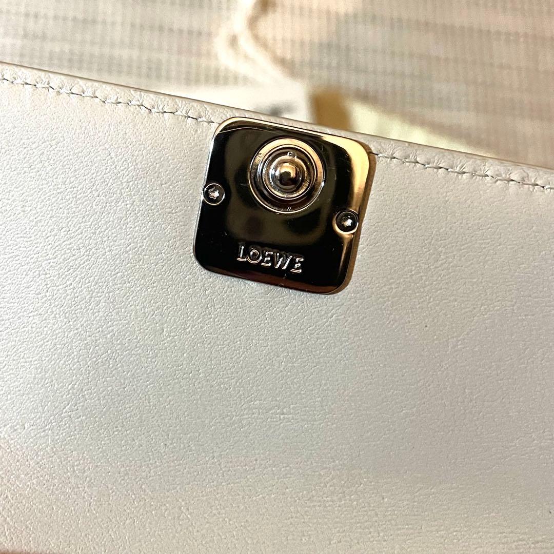 ロエベ アナグラム キーケース（ペブルグレインカーフ）