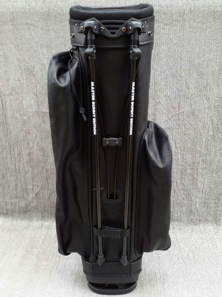 お買い得 正規品 マスターバニースタンド式キャディバッグ 本革の 様な素材