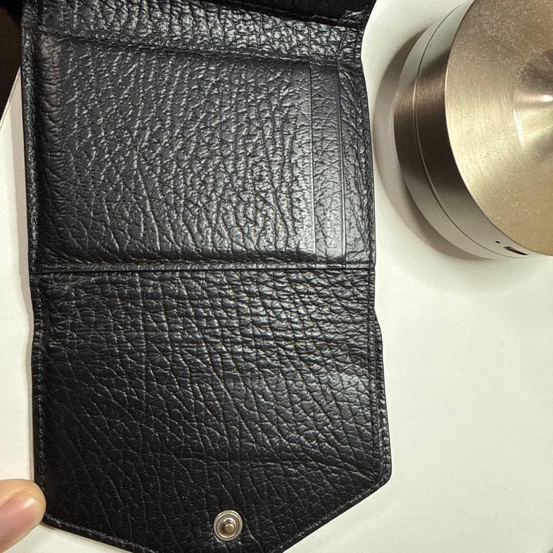 マルジェラ　ブラックレザー三つ折り財布