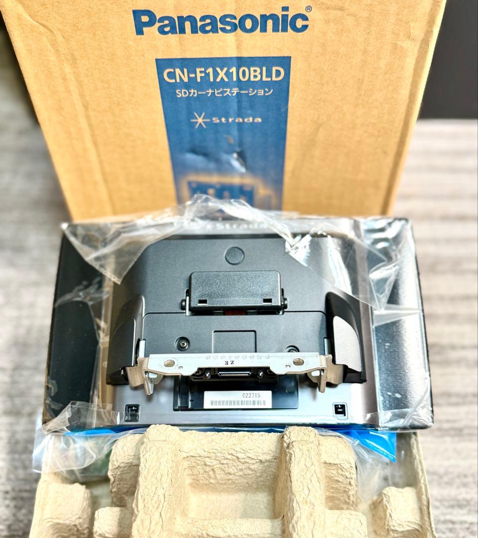 Panasonic 10インチ CN-F1X10BLD