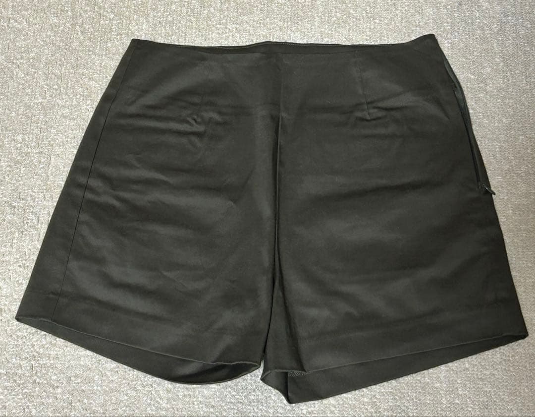 TINA:JOJUN フリルラップレイヤードショートパンツ カーキ