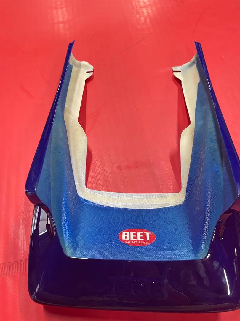 CBX400F BEETリアフェンダー ホワイト 赤青アクセント