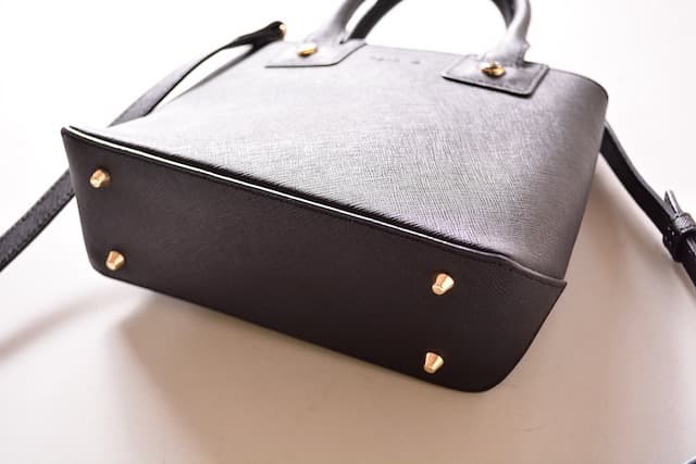 美品 agnis b アニエスベー 2WAY ミニバッグ ショルダーバッグ 黒