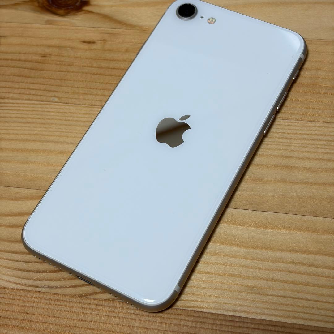 え*】様 バッテリー新品　iPhoneSE第3世代64GB SIMフリー　美品