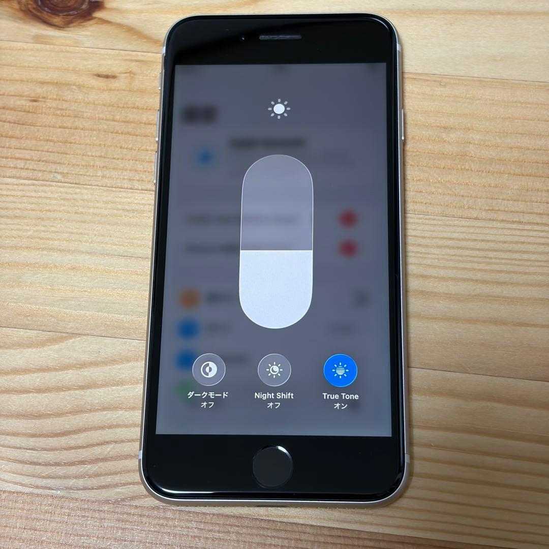 え*】様 バッテリー新品　iPhoneSE第3世代64GB SIMフリー　美品