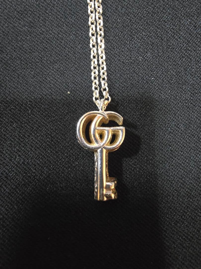 GUCCI GGロゴ 鍵 ネックレス