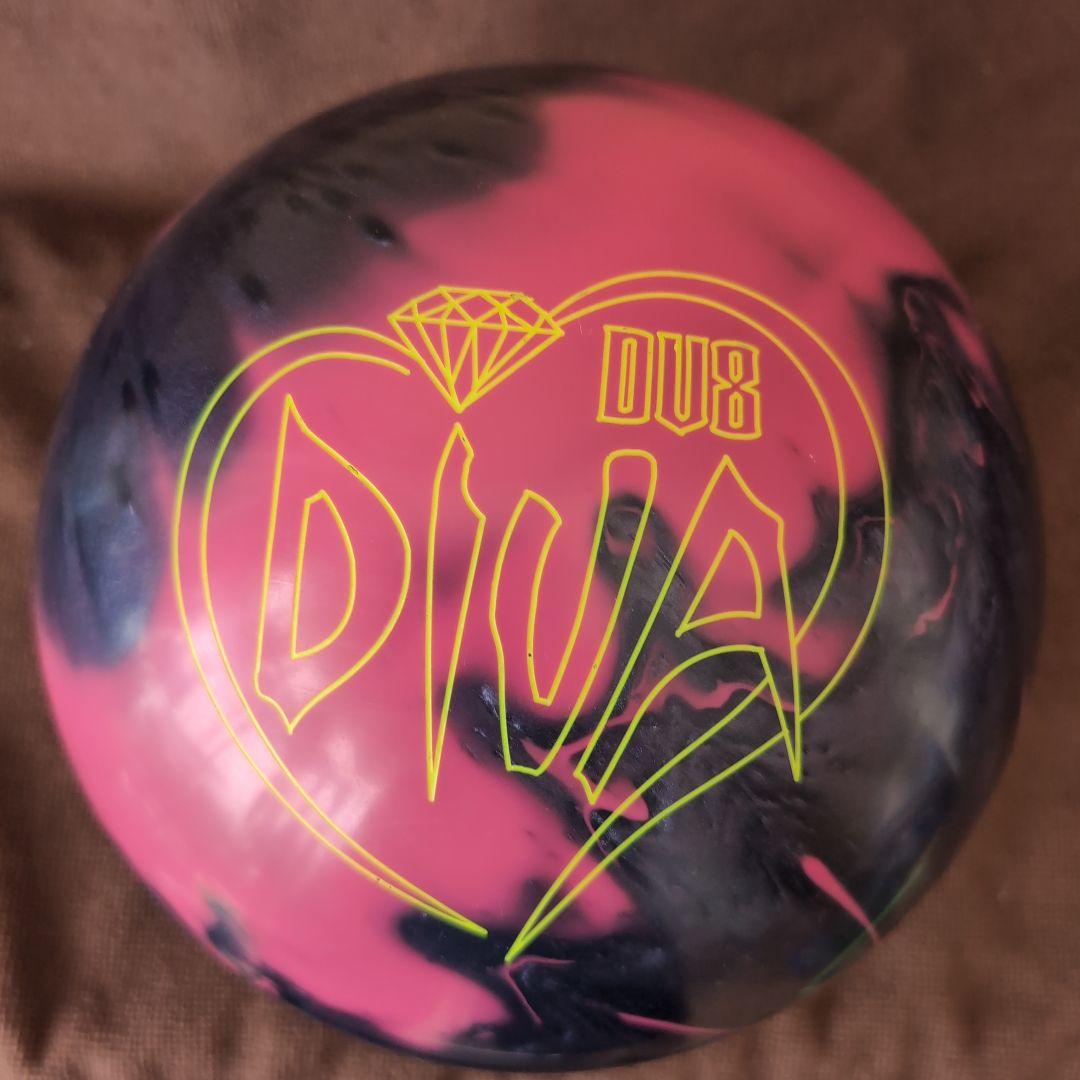 DV8 DIVA ボウリングボール