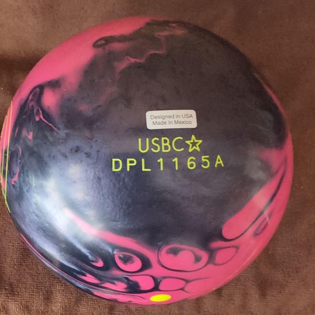 DV8 DIVA ボウリングボール