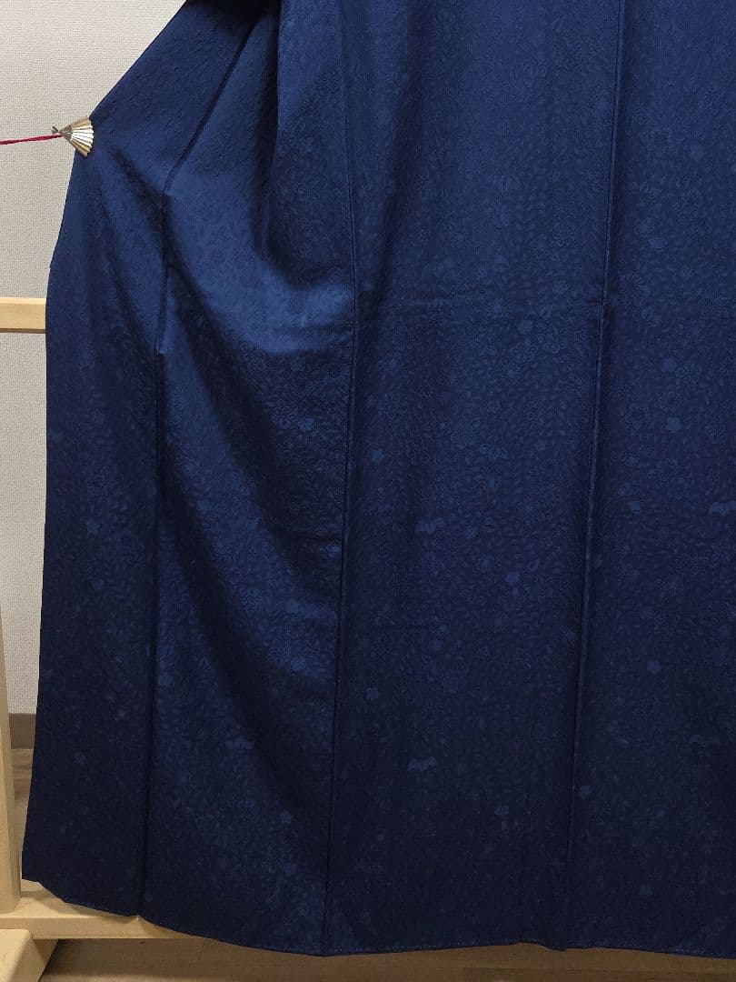 B◆着物くつろぎ 上質 シンプルデザイン 辻が花の地模様 袷 正絹 色無地 着物