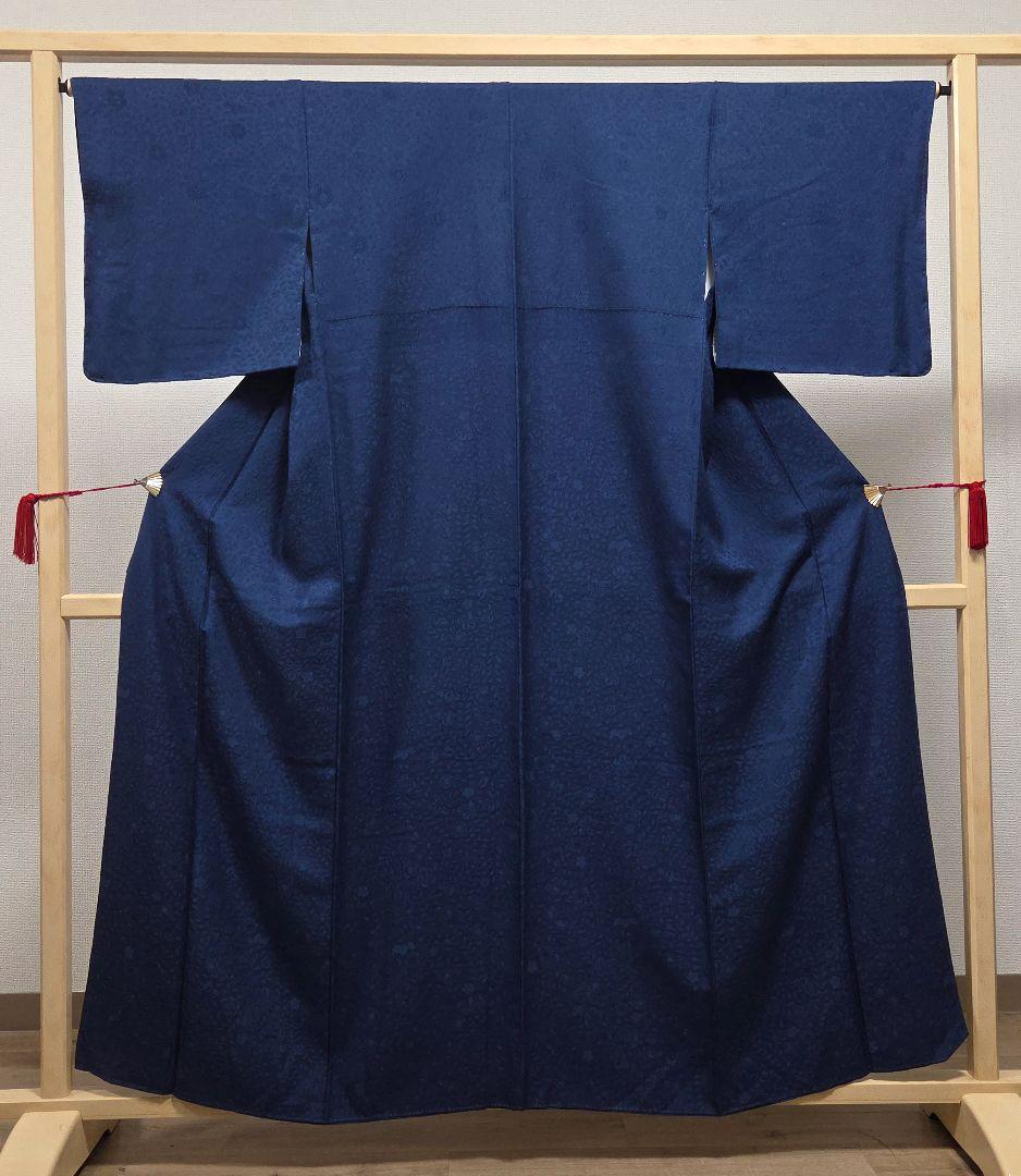 B◆着物くつろぎ 上質 シンプルデザイン 辻が花の地模様 袷 正絹 色無地 着物