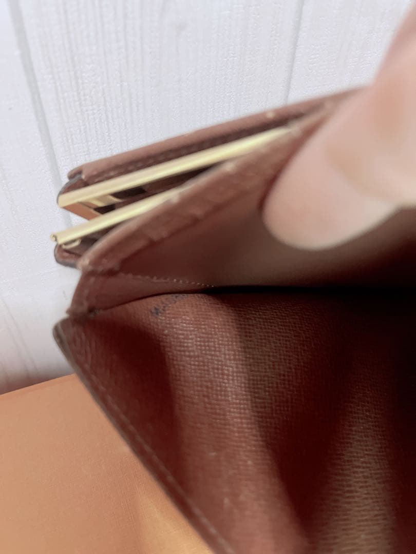 【人気モデル】Louis Vuitton ルイヴィトン 二つ折り財布 モノグラム