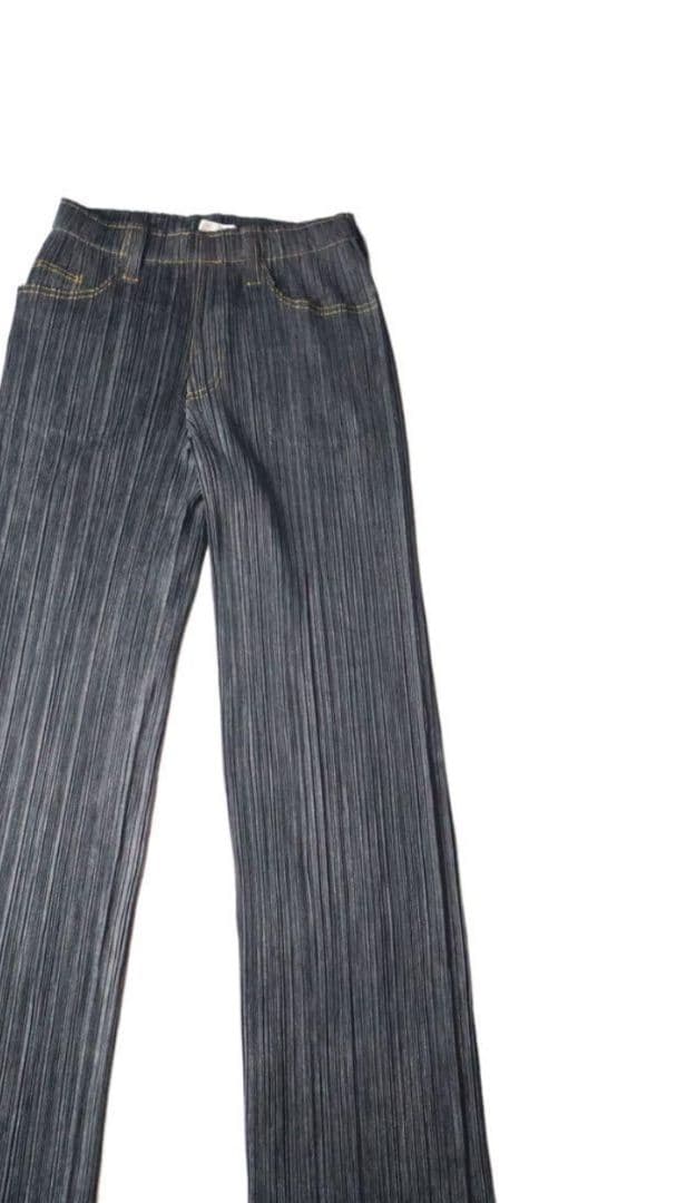 プリーツプリーズ　デニム転写　ブラックジーンズ　3