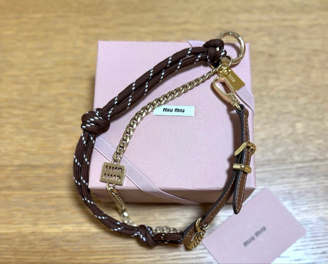 miumiu レザー×メタル　コード